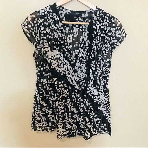 COPY - 👠Banana Republic black and white wrap top.  Size Medium - Picture 4 of 7